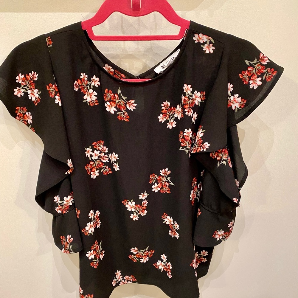 Bb Dakota floral top size M